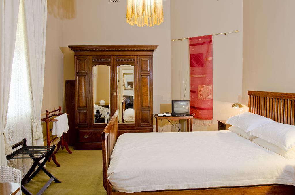 Imperial Fine Accommodation Броукън Хил Стая снимка